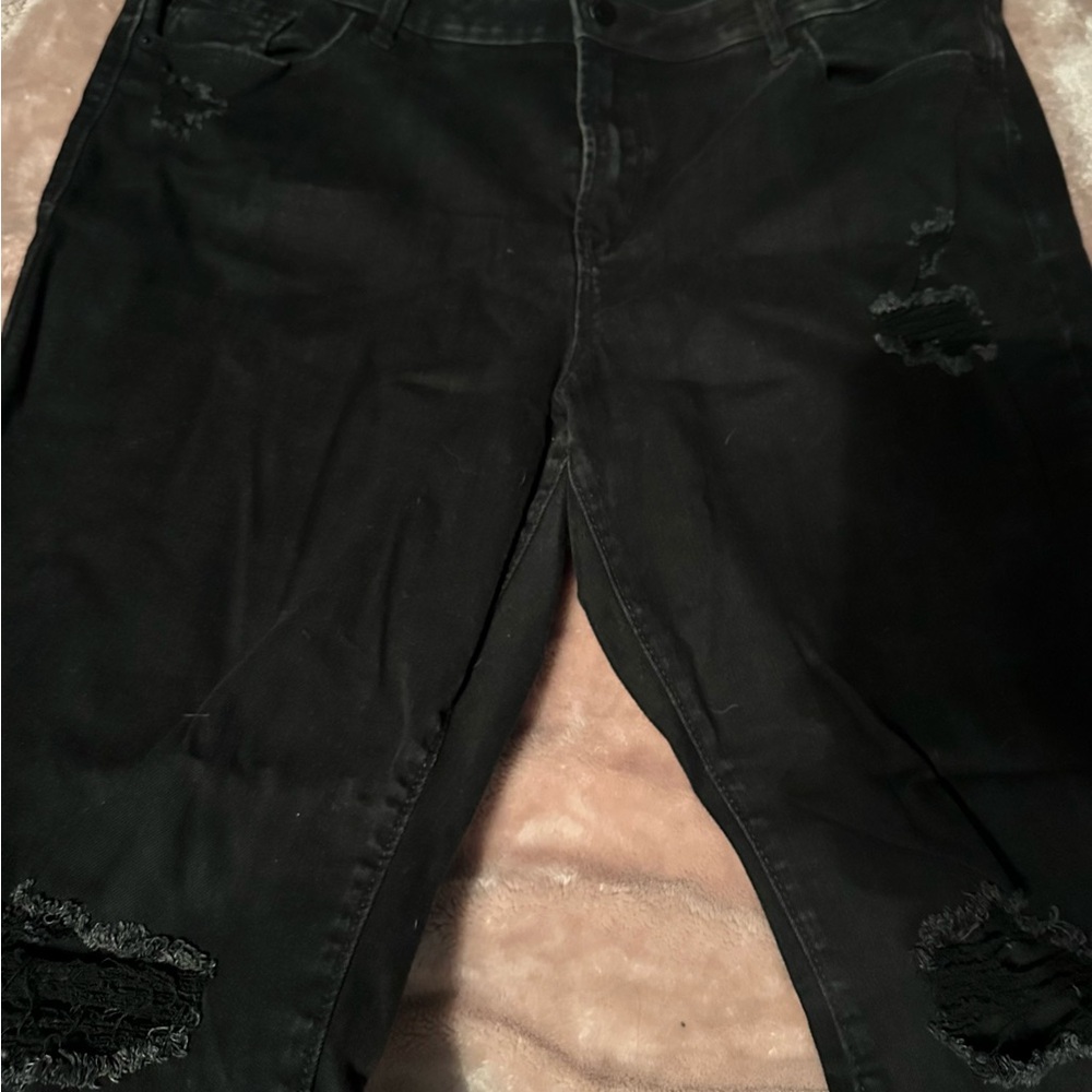 Black Distressed Women Jeans